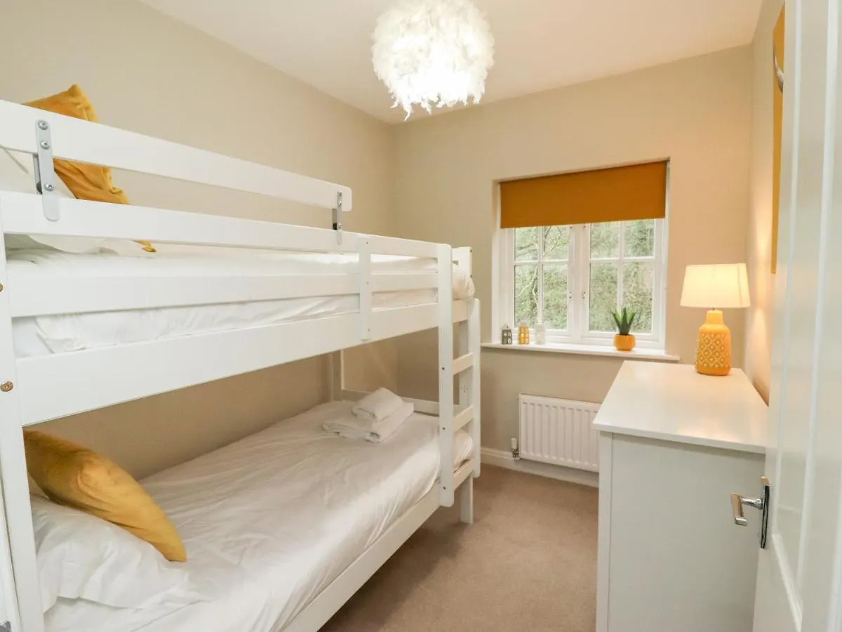 Aurora Villa Whitby 0*,